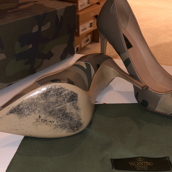 Authentic Valentino heels - Picture 2 of 6